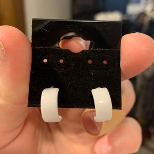 👾5 for $25 Small hoop earrings